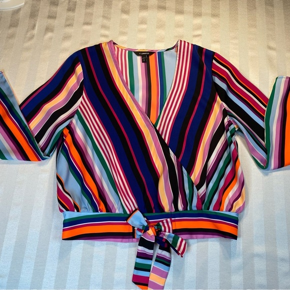 EXPRESS Colorful Cropped Striped V-Neck Faux Wrap Tie Front Blouse Sz XS - Picture 15 of 15